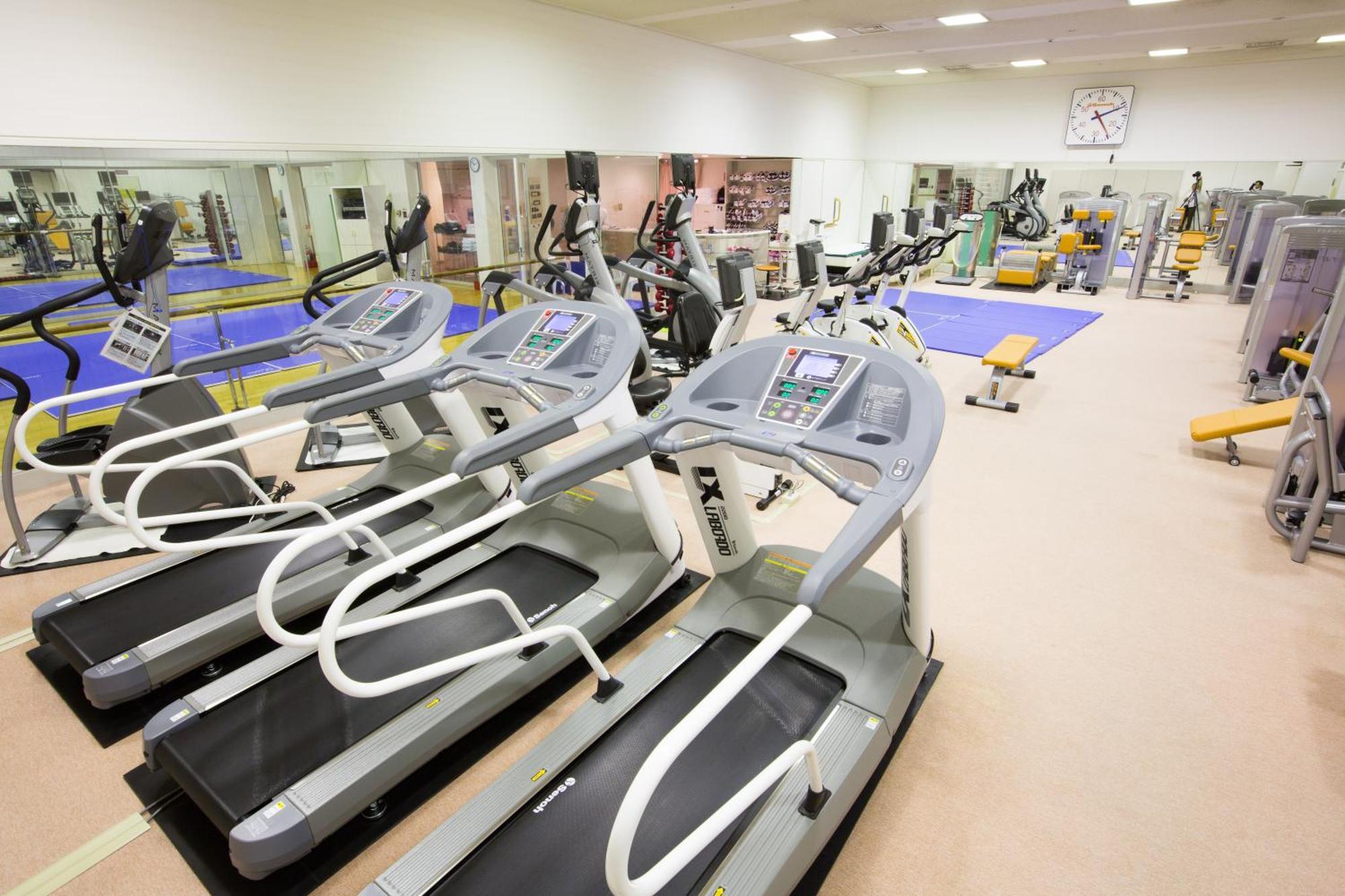 Hotel New Otani Осака Экстерьер фото The gym at the National Rehabilitation Centre